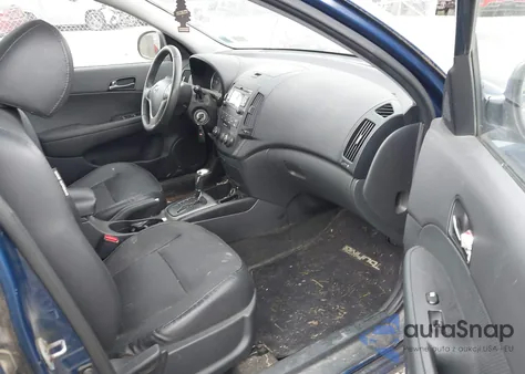 2011 Hyundai Elantra Touring Se z USA, uszkodzony, nr VIN KMHDC8AE1BU108927